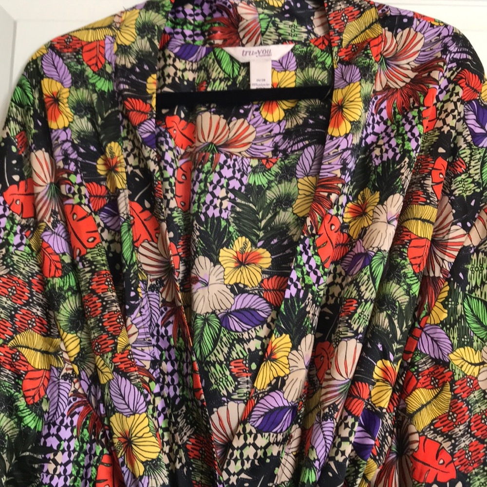 Silky floral robe